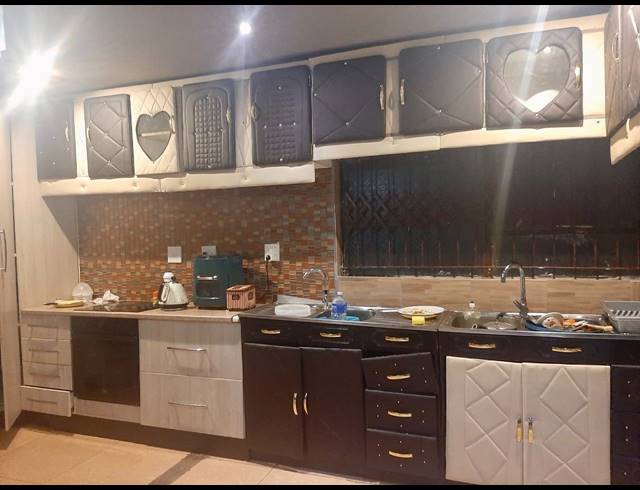 5 BEDROOM HOUSE FOR SALE IN VUWANI
